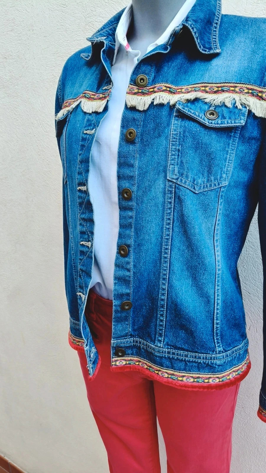 Chaqueta Vaquera Custom con Detalles Étnicos y Flecos 🌈 – Hennes – taille XXL / 44 / 16 2
