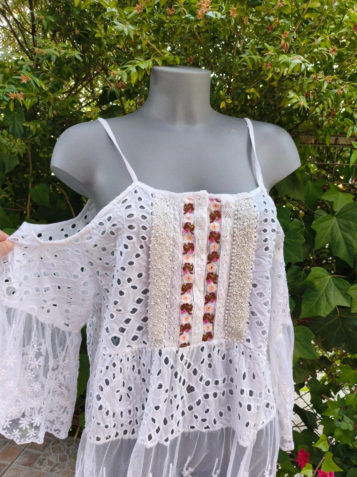 Minivestido corto estilo ibicenco blanco Elegante con bordados y abalorios 🌈 – Boutique Bohéme – taille L / 40 / 12 3