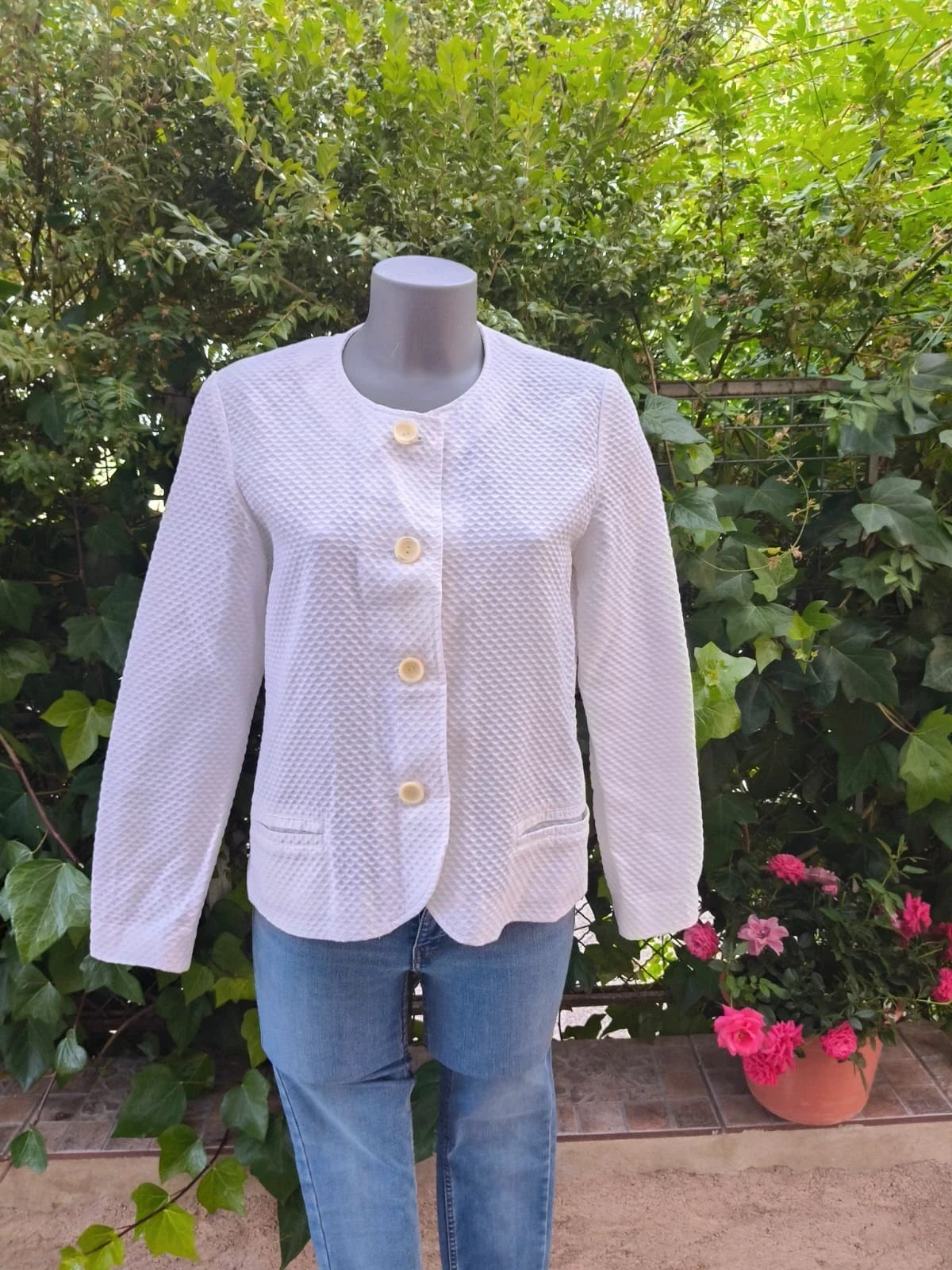 Chaqueta Blazer Blanca Texturizada (Estilo Seersucker / Piqué) Hermosa chaqueta 🌈