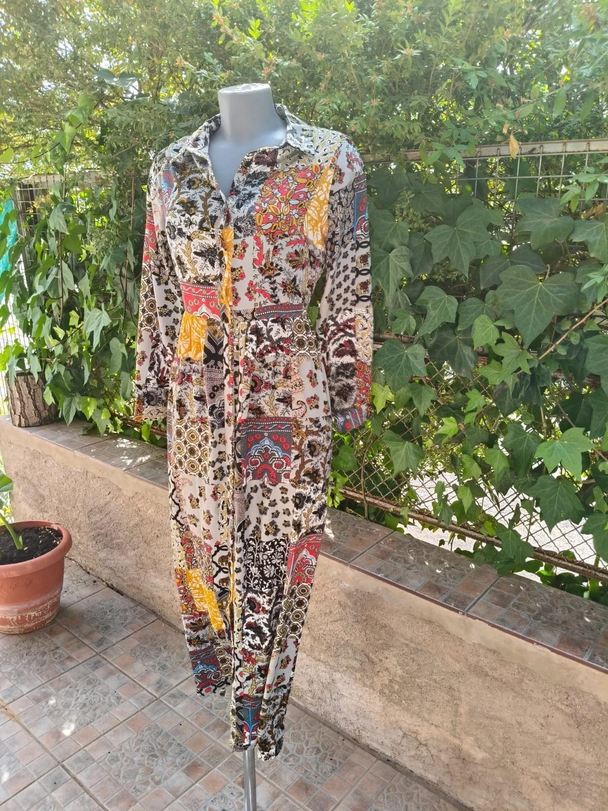 Vestido Largo Camisero con Estampado Patchwork (Talla L) 🌈