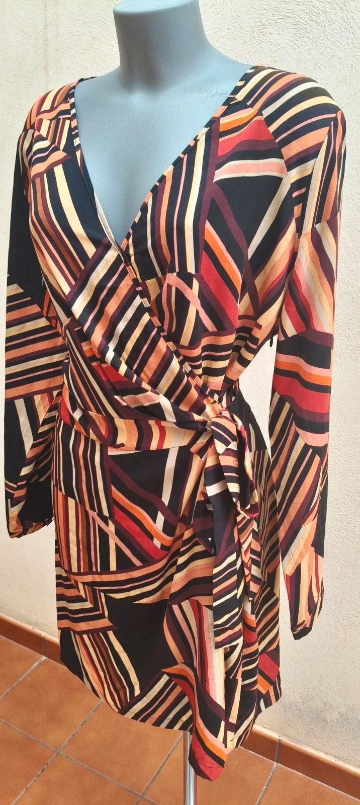 Vestido corto cruzado estampado geométrico 🌈 – Vintage Love – taille M / 38 / 10 3