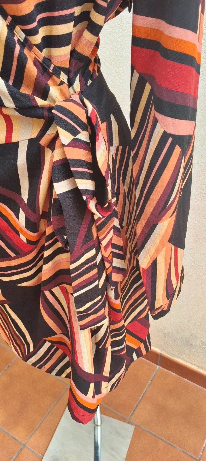 Vestido corto cruzado estampado geométrico 🌈 – Vintage Love – taille M / 38 / 10 5