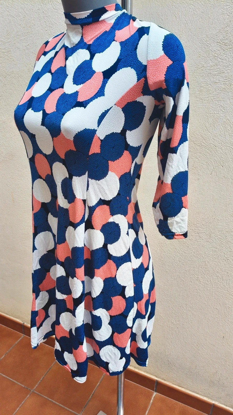 Vestido Pompones Blue & Coral – Súper favorecedor 🌈 – La Boutique – taille S / 36 / 8 3