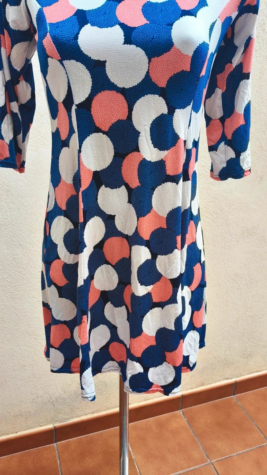 Vestido Pompones Blue & Coral – Súper favorecedor 🌈 – La Boutique – taille S / 36 / 8 5