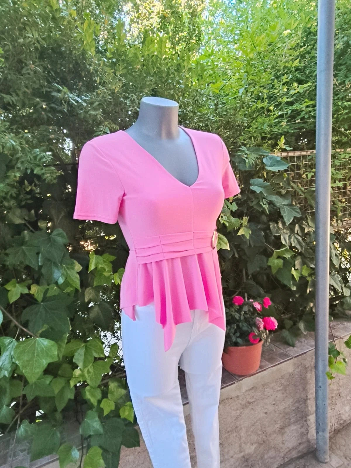 Top Elástico Rosa Chicle con Hebilla Dorada y Volante (Peplum) – New Fashion – taille S / 36 / 8 2