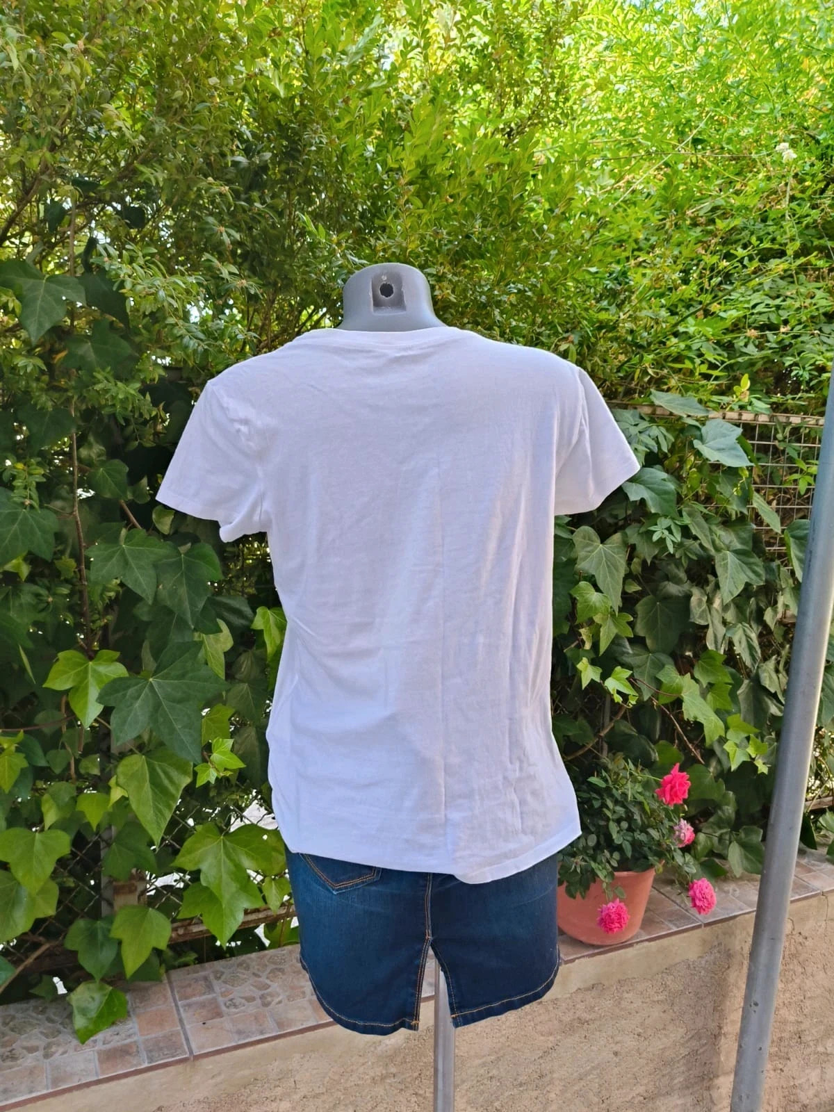Camiseta blanca Levi's con logotipo en degradado - Talla M 🌈 – Levi's – taille M / 38 / 10 5