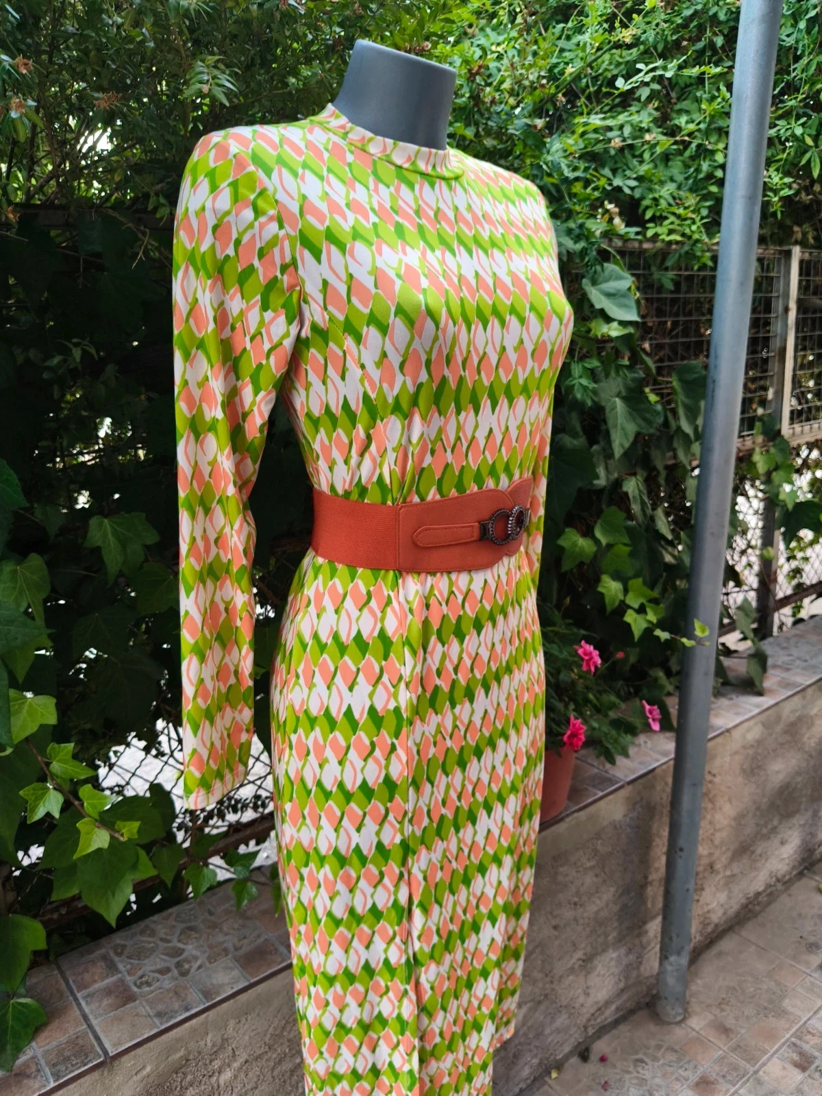 Espectacular Vestido Midi Vintage de los 70s - Estampado Geométrico Naranja y Verde 🌈 – Vintage Boutique – taille L / 40 / 12 5