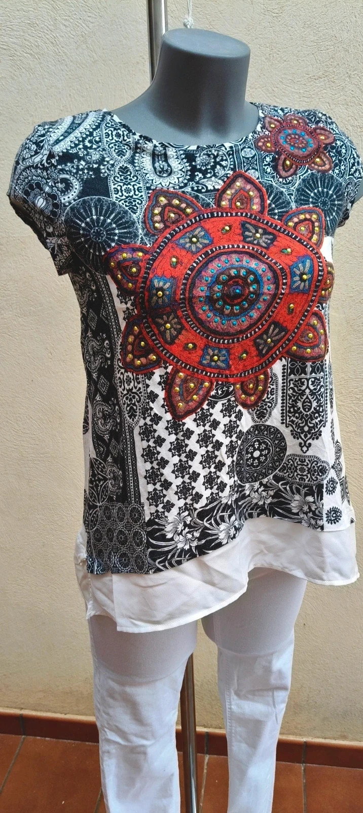 Camiseta Desigual con Bordados y Mandalas - Talla XS – Desigual – taille XS / 34 / 6 2