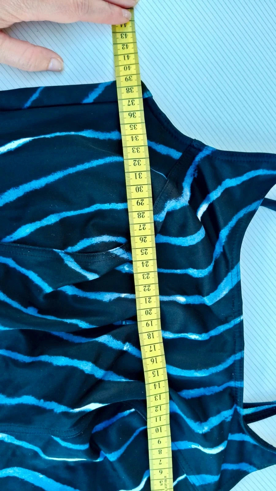 Bañador Deportivo Estampado - Tonos Azules y Negro 🌈 – Swim Essentials – taille L / 40 / 12 5