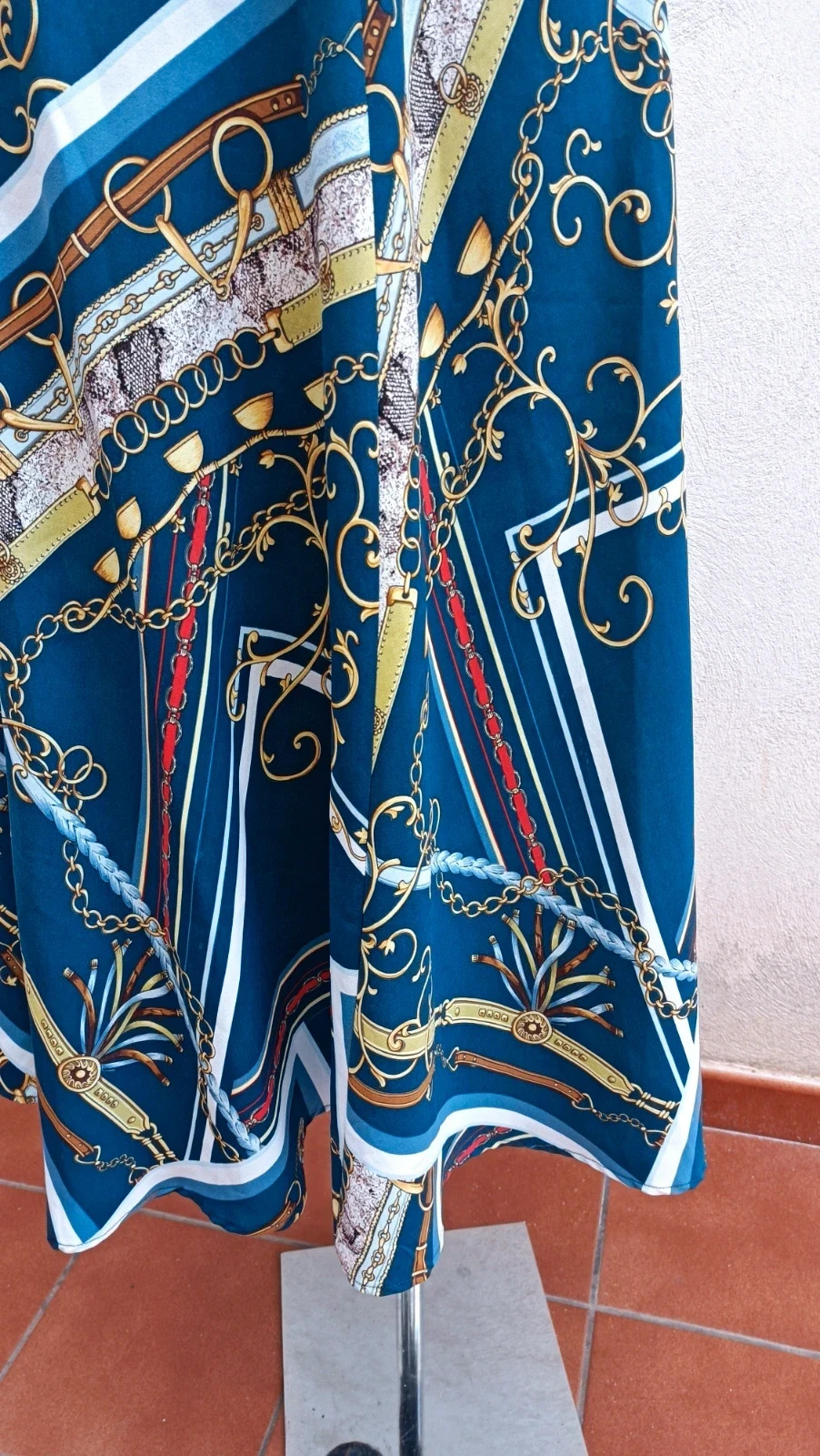Falda Midi Estampada Cortefiel - Estilo Pañuelo 🌈 – Cortefiel – taille M / 38 / 10 5