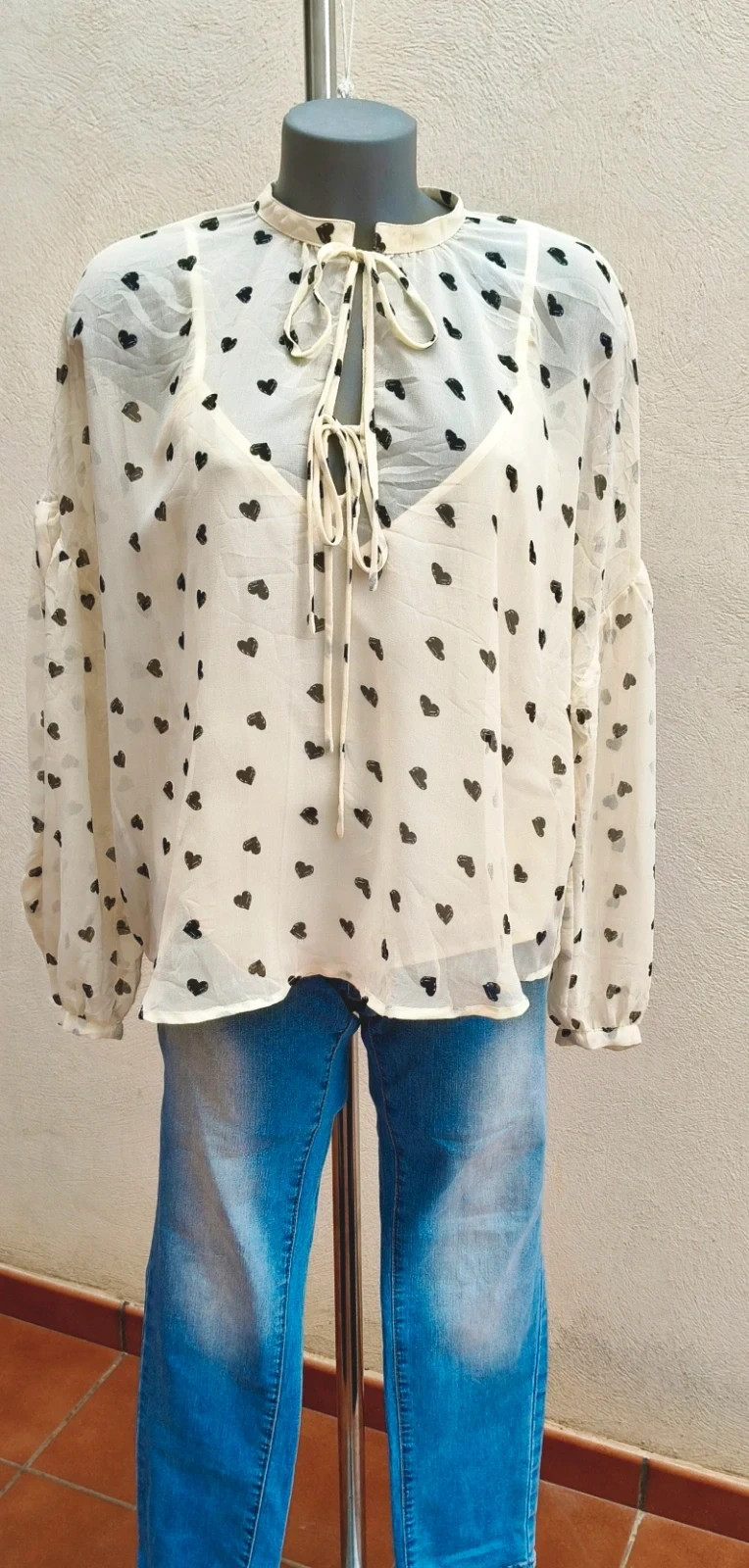Blusa Lencera Transparente - Estampado Corazones (Talla EU 38) 🌈
