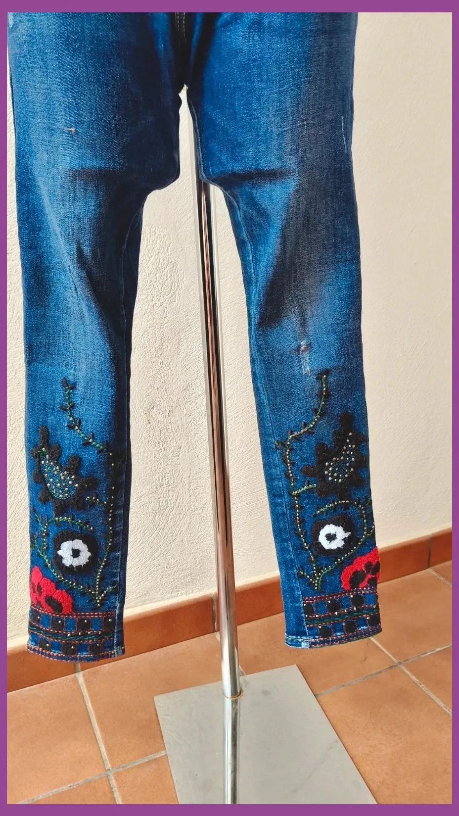 Jeans Pitillo con Bordados Florales - Anany 🌈 – ANANY – taille M / 38 / 10 4