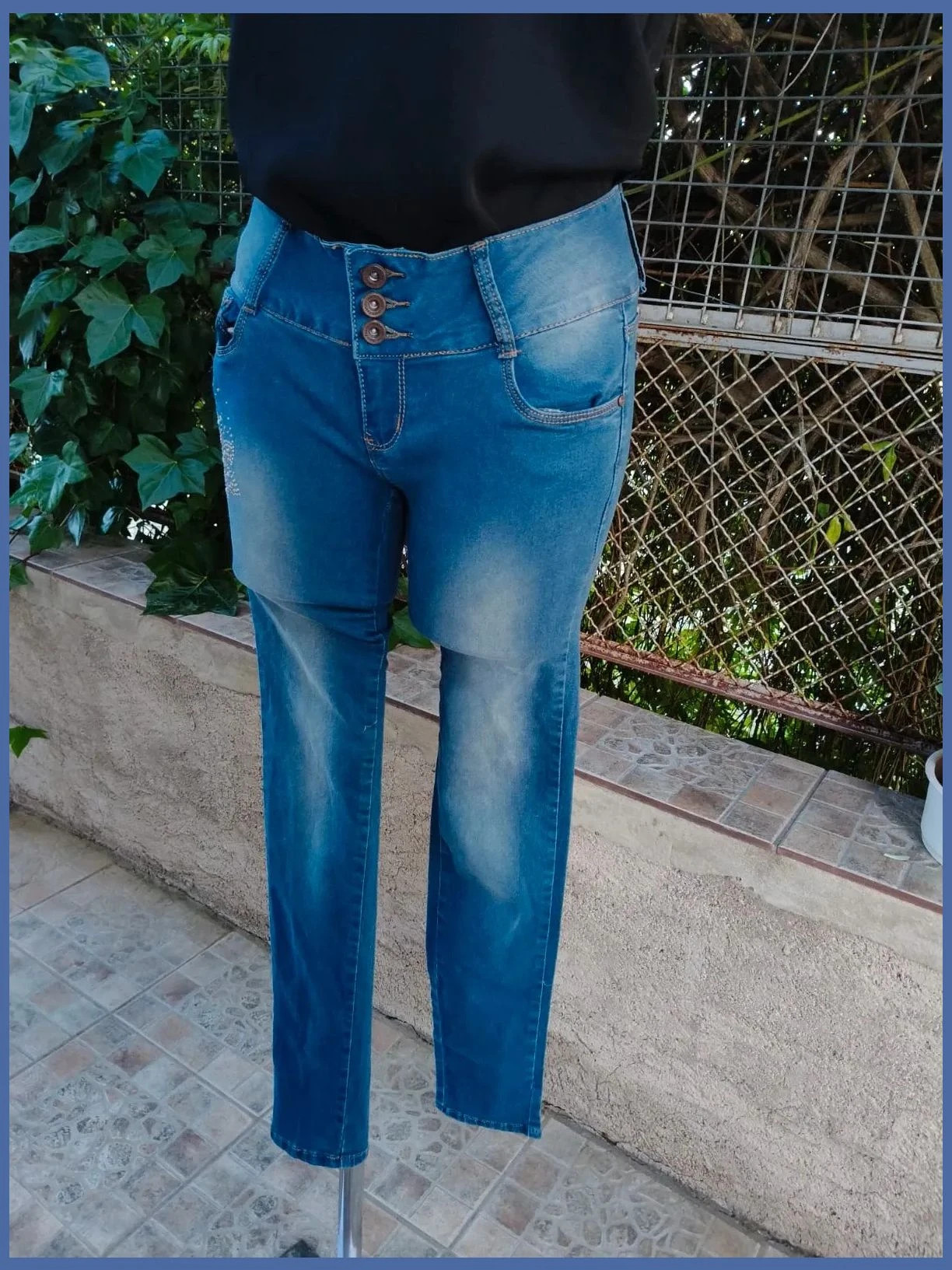 Vaqueros pitillo de tiro alto con detalles brillantes 🌈 – El Vaquero – taille S / 36 / 8 3
