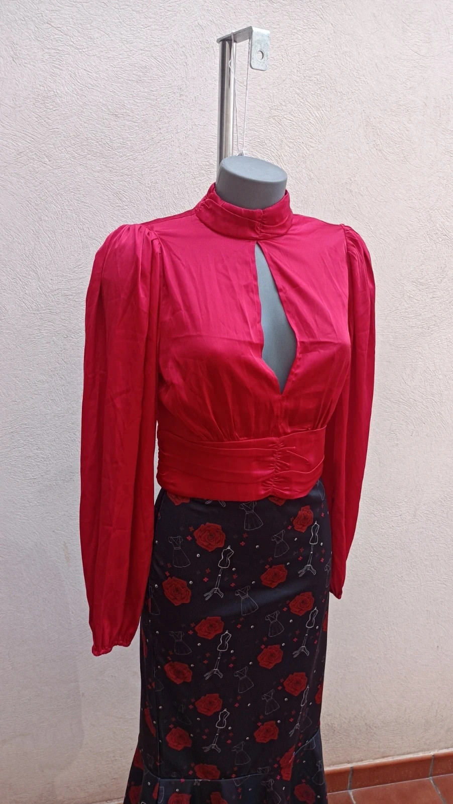 Blusa Satinada Roja - NLY Trend (Talla 36) 🌈 – NLY Trend – taille S / 36 / 8 2