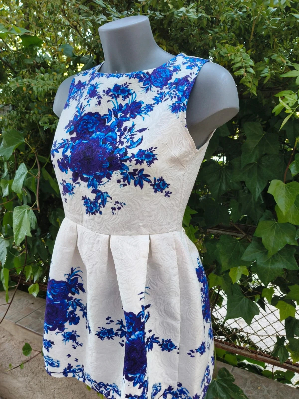 Vestido de Fiesta Corto Brocado con Flores Azules y Moradas – M.D. Studio 🌈 – M.D Studio – taille S / 36 / 8 3