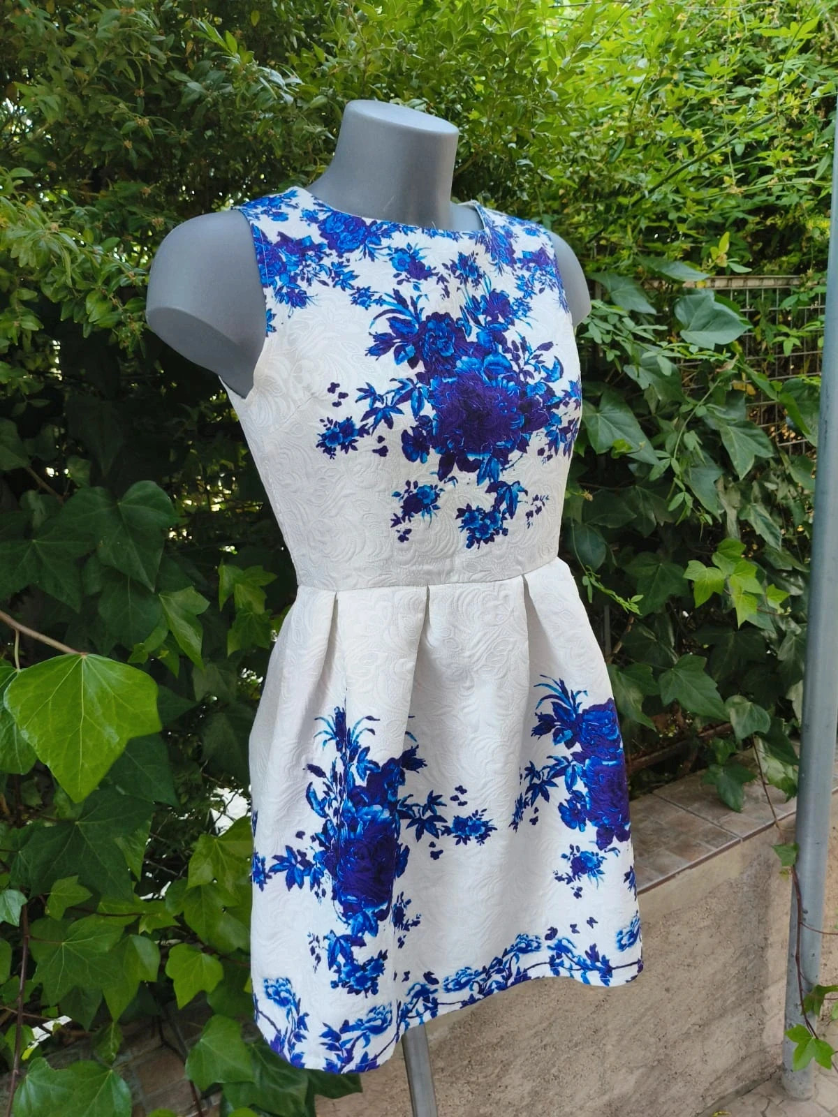 Vestido de Fiesta Corto Brocado con Flores Azules y Moradas – M.D. Studio 🌈 – M.D Studio – taille S / 36 / 8 2
