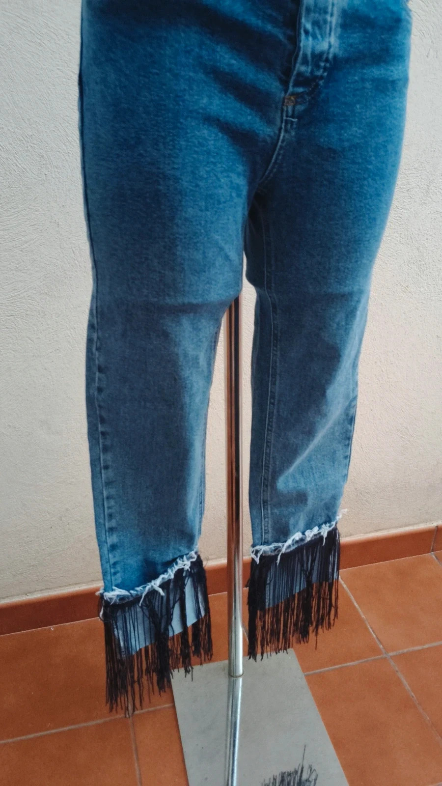 Vaqueros Pull&Bear con Bajo de Flecos - Talla 38 🌈 – Pull & Bear – taille M / 38 / 10 2