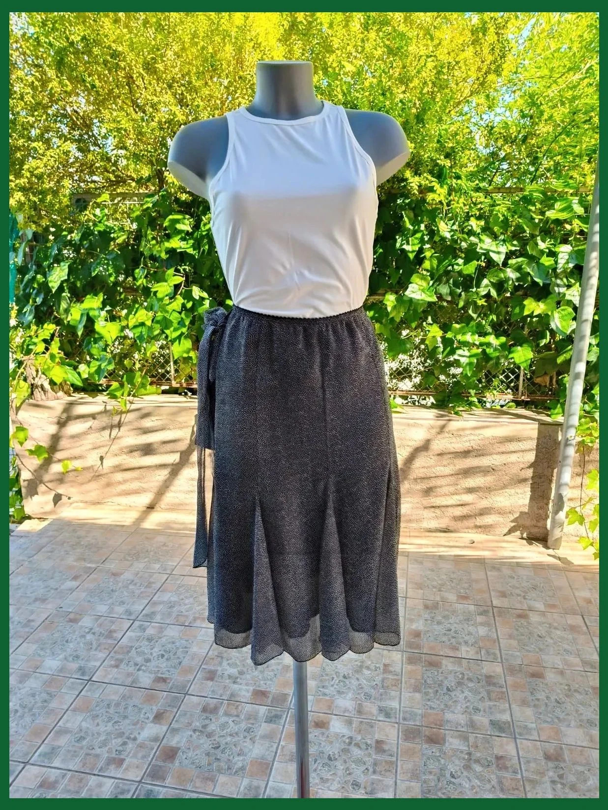 Falda Midi de Gasa Negra con Topitos Blancos y Cinturón 🌈 – La Boutique – taille L / 40 / 12
