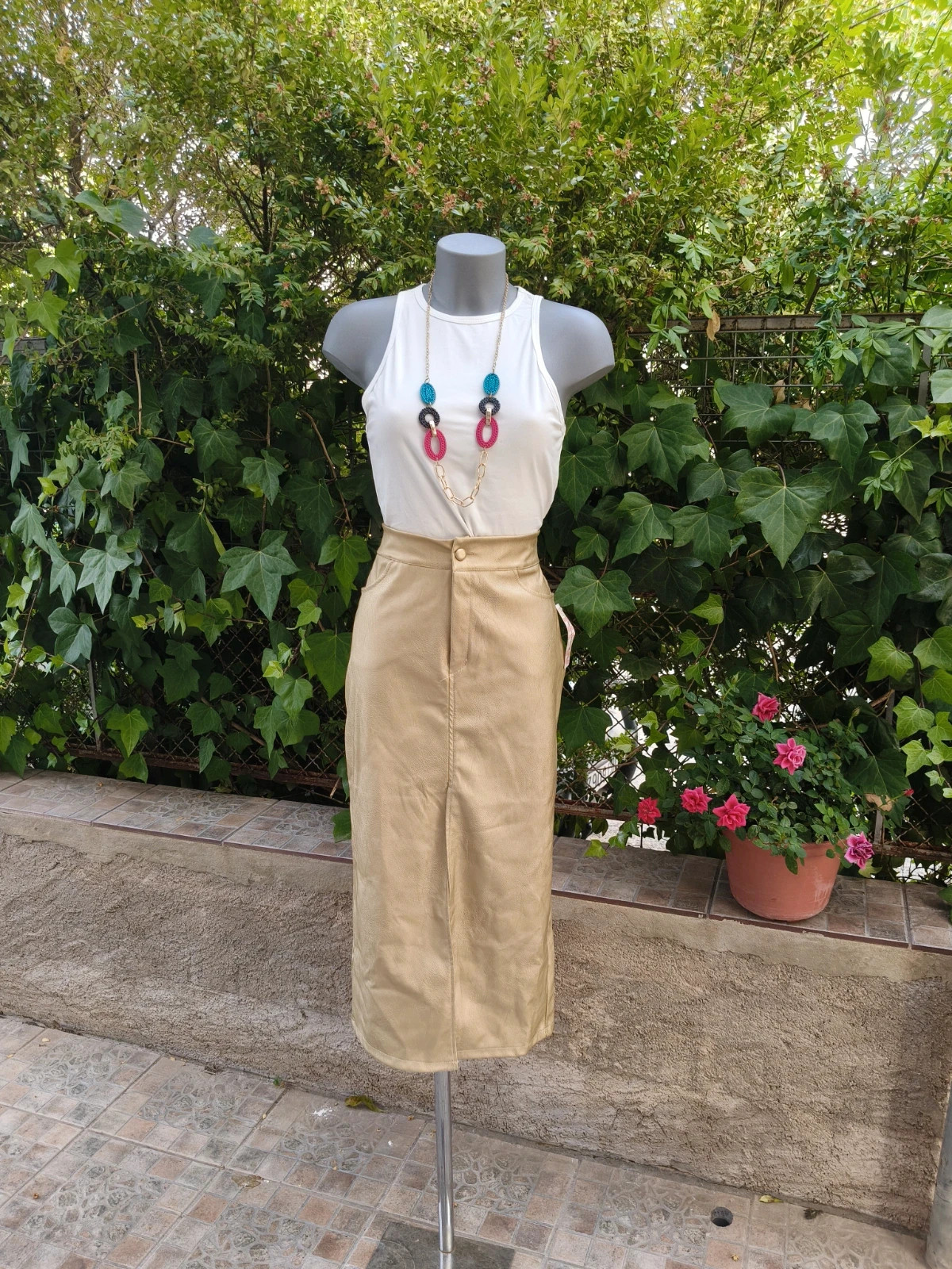 Falda midi dorada metalizada polipiel 🌈 – La Boutique – taille L / 40 / 12