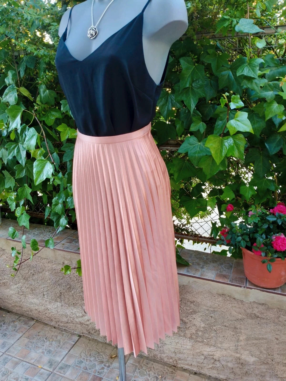 Falda Plisada Satinada Zara Woman (Talla L) 🌈 – Zara – taille L / 40 / 12 3