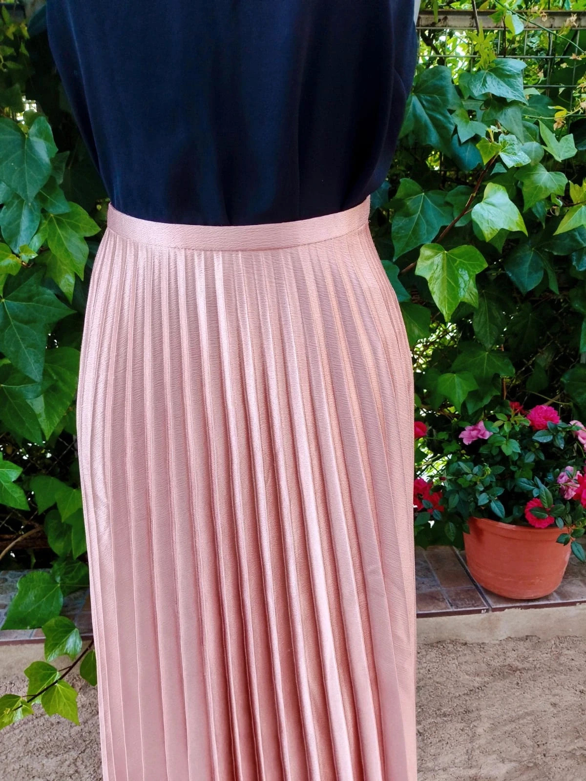 Falda Plisada Satinada Zara Woman (Talla L) 🌈 – Zara – taille L / 40 / 12 5