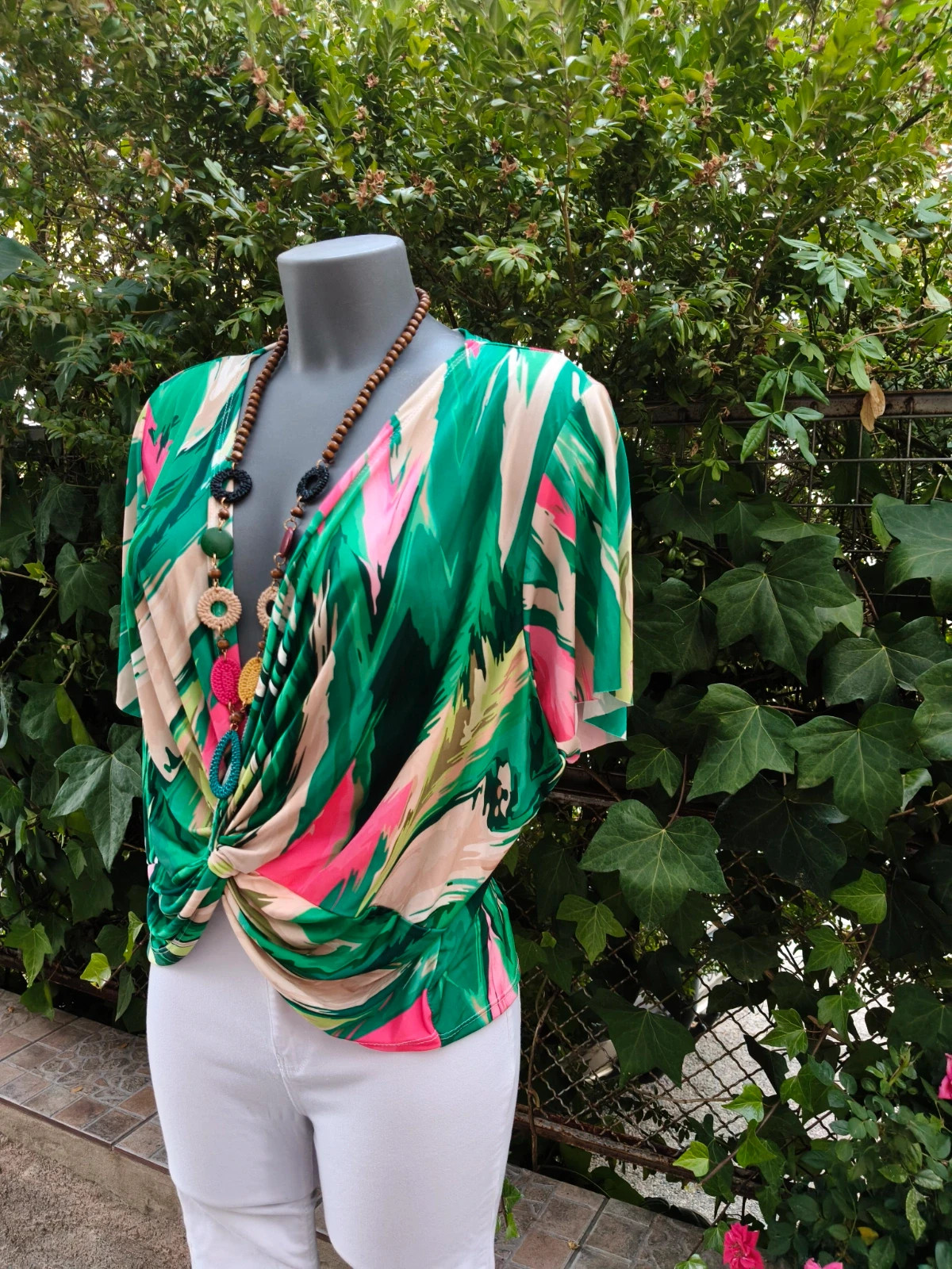 Blusa fluida estampada con nudo delantero 🌈 – Boutique De La Femme – taille L / 40 / 12 3