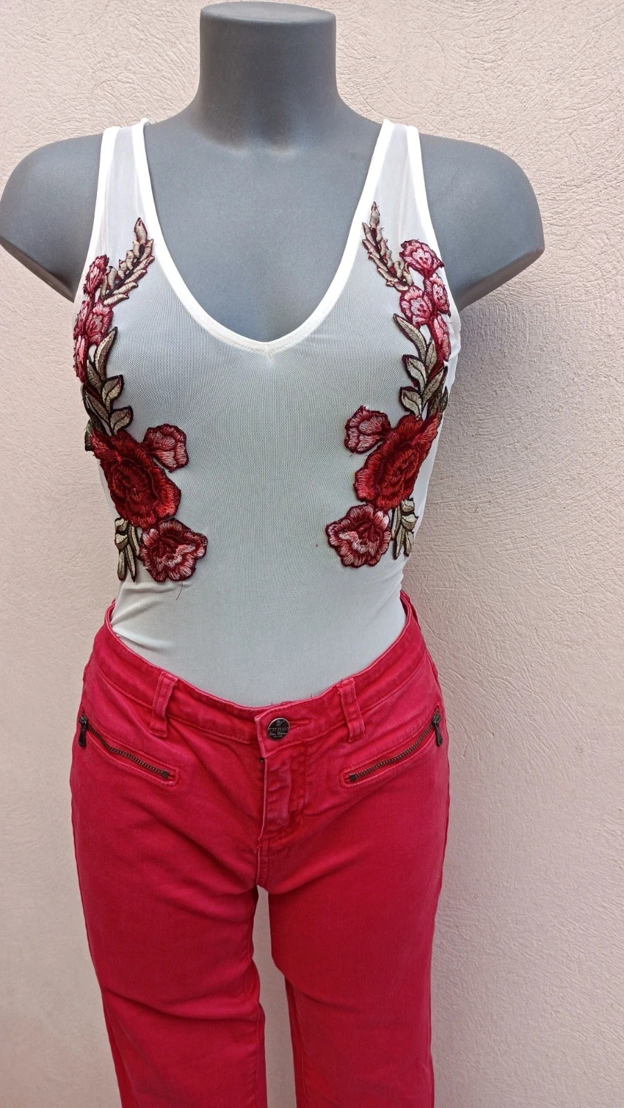 Body de malla con bordado de rosas 🌹 – NLY One – taille S / 36 / 8 2