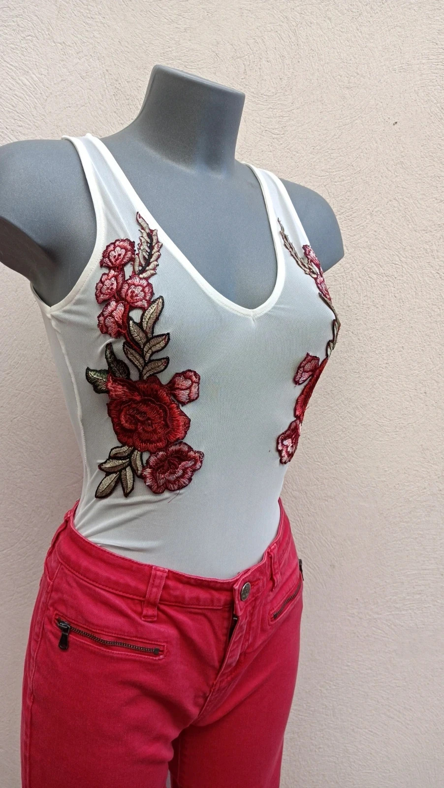Body de malla con bordado de rosas 🌹 – NLY One – taille S / 36 / 8 3