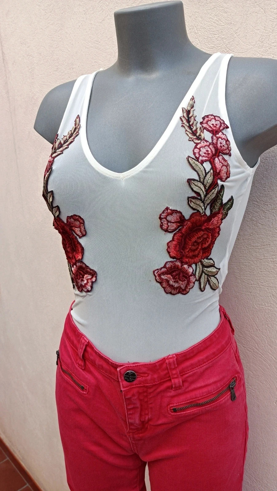 Body de malla con bordado de rosas 🌹 – NLY One – taille S / 36 / 8 4