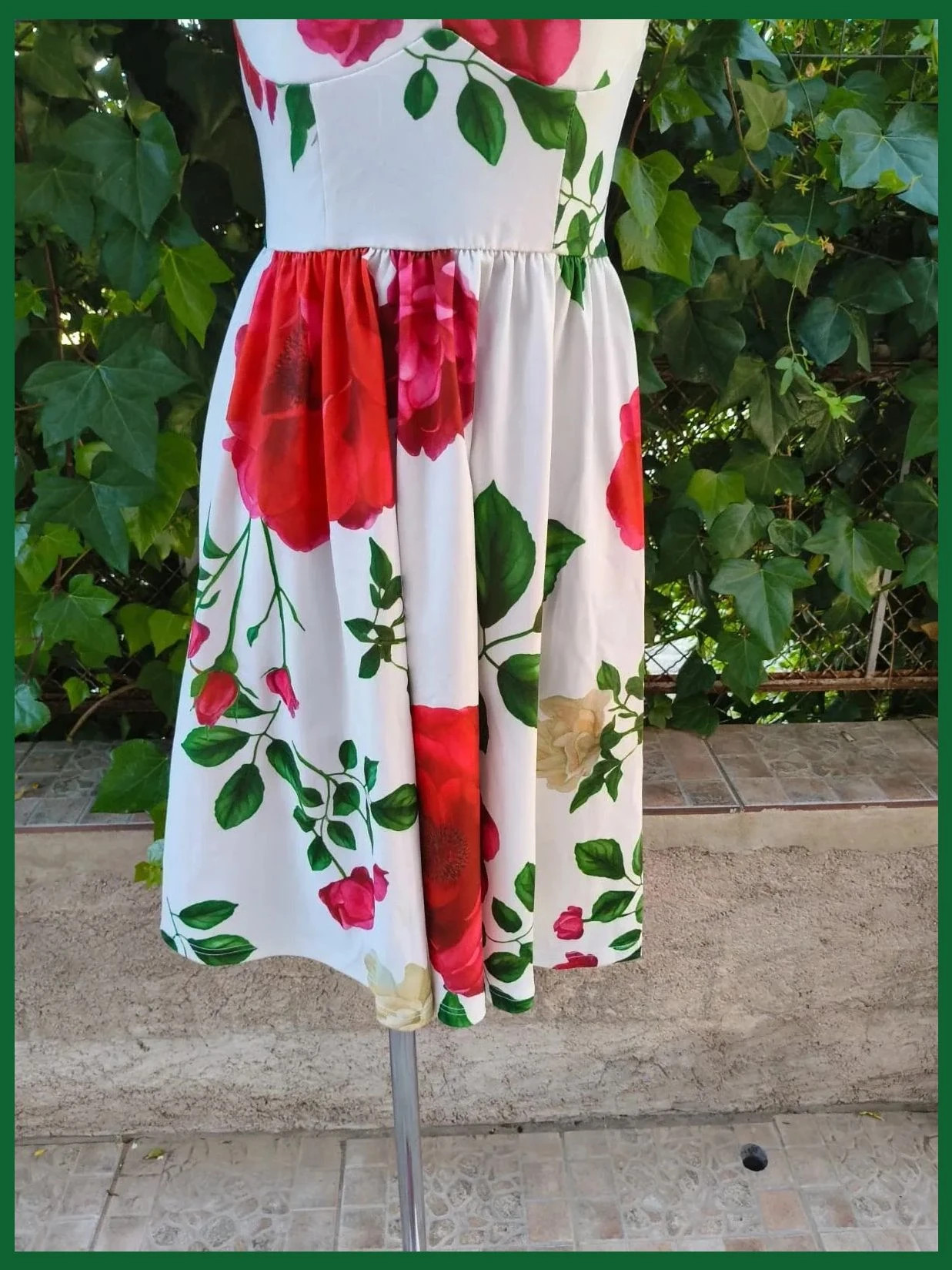 Vestido Midi Acampanado con Estampado de Rosas 🌹 – Vintage Boutique – taille S / 36 / 8 3