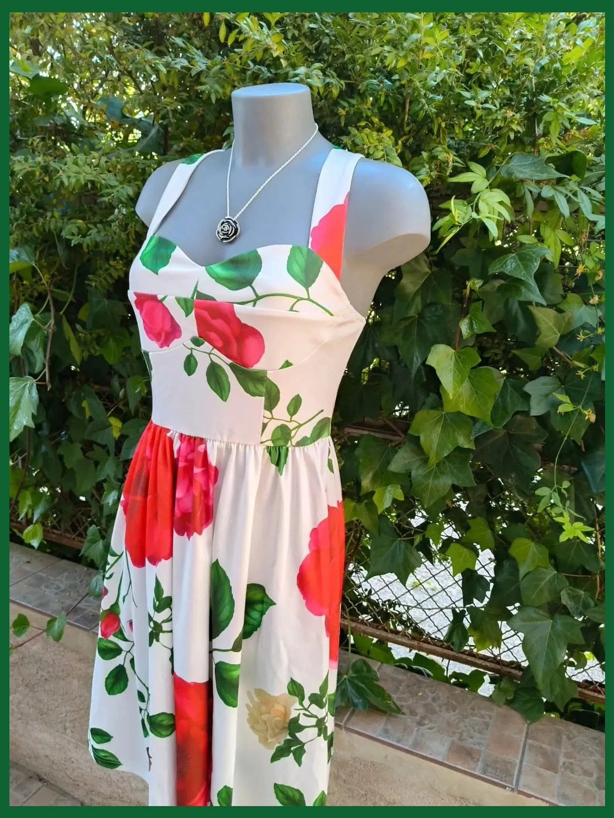 Vestido Midi Acampanado con Estampado de Rosas 🌹 – Vintage Boutique – taille S / 36 / 8 4