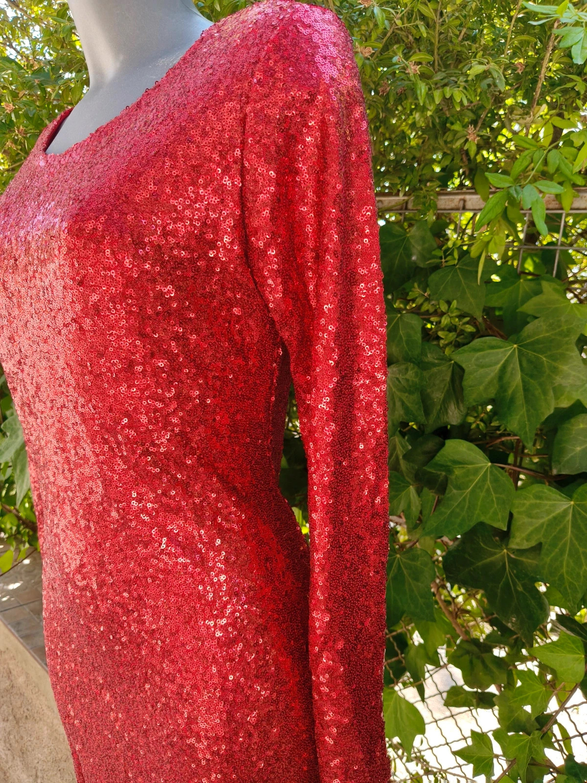 Vestido corto rojo de lentejuelas con espalda al aire 🌈 – La Boutique – taille M / 38 / 10 5