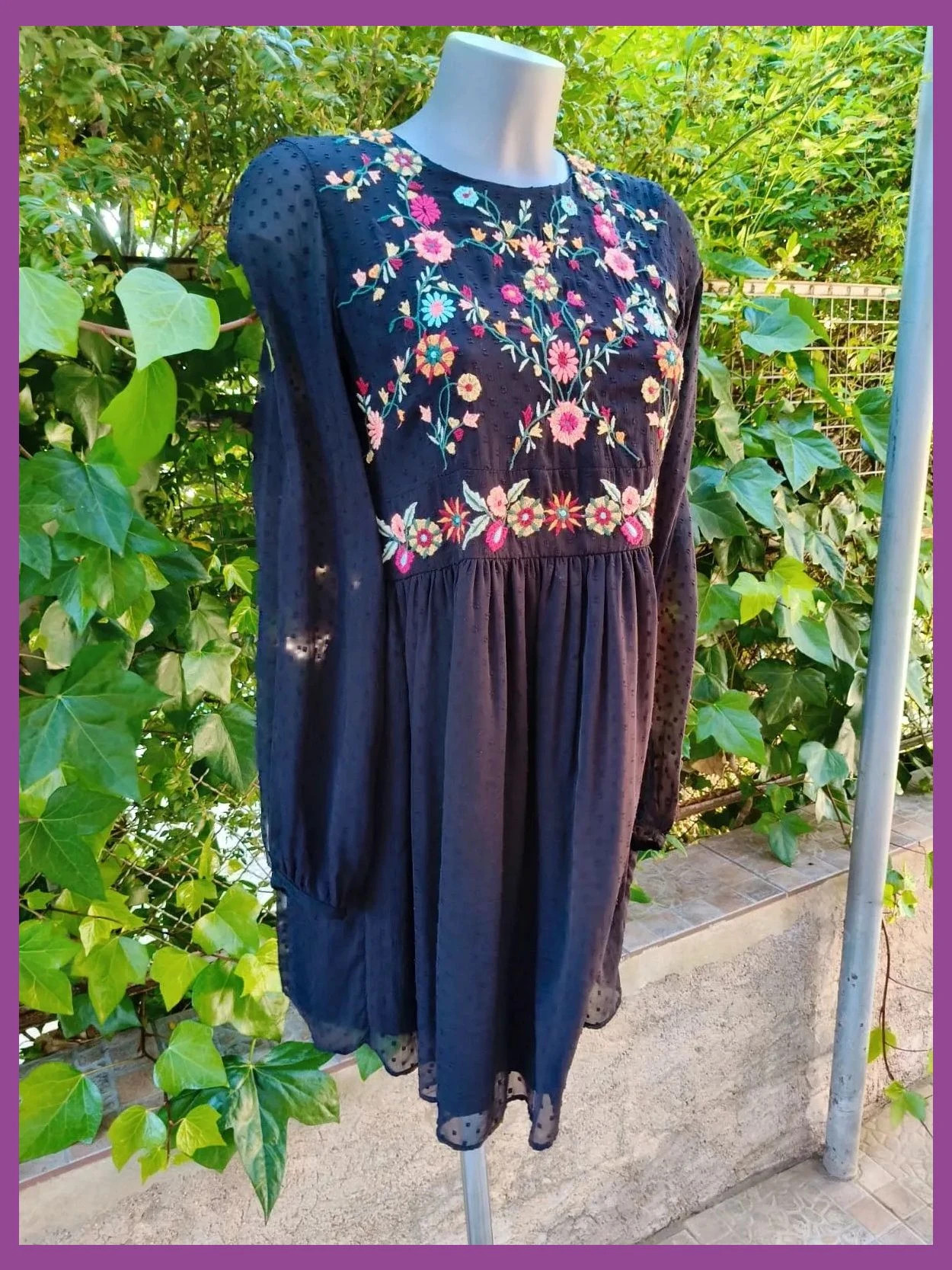 Vestido Corto Negro con Bordados Florales Estilo Boho 🌈 – Zara – taille XS / 34 / 6 3