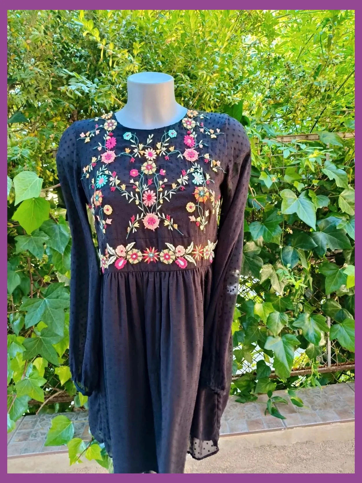 Vestido Corto Negro con Bordados Florales Estilo Boho 🌈 – Zara – taille XS / 34 / 6 2