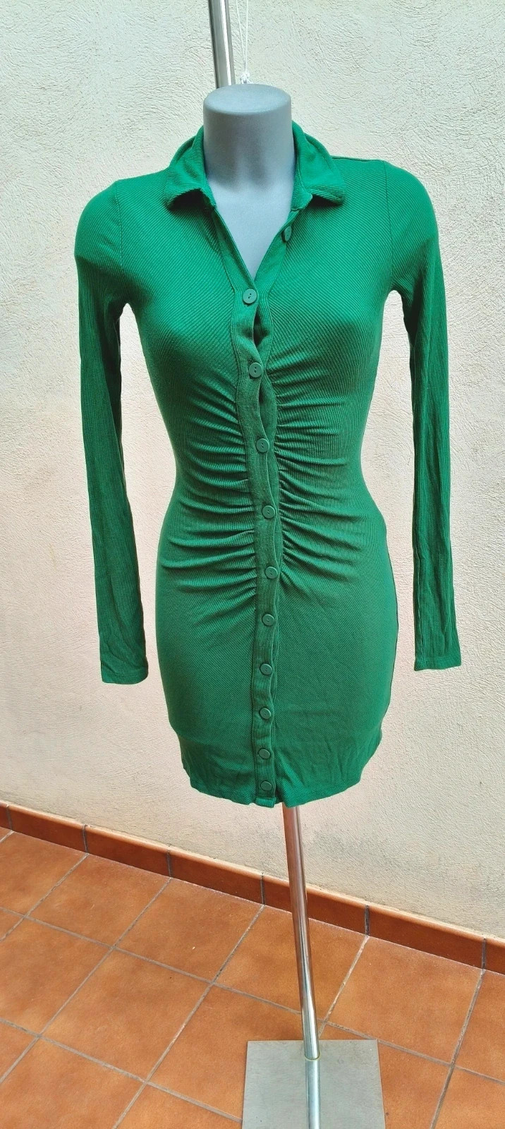 Vestido Ajustado de Punto Rib – Verde Esmeralda 🌈 – Stradivarius – taille S / 36 / 8