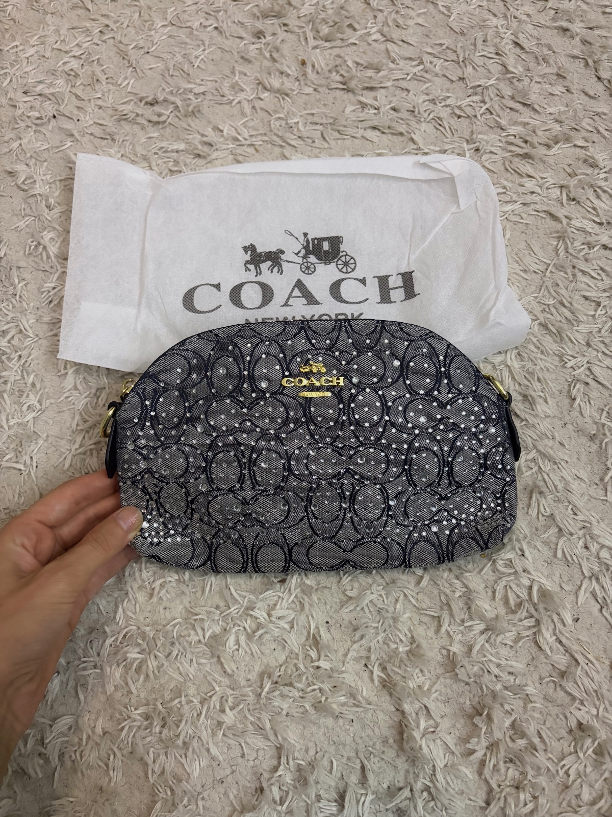 Sac bandoulière gris/noir à strass – chaîne dorée + dragonne – Pas de marque – taille Taille unique 2