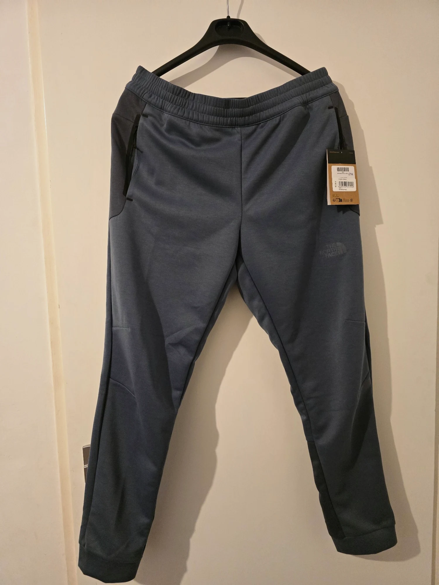 Jogging the north face 