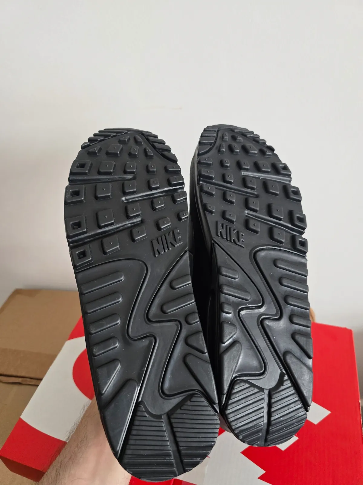 Baskets nike air max 90  Drift taille 42.5 – Nike – taille EU 42 7