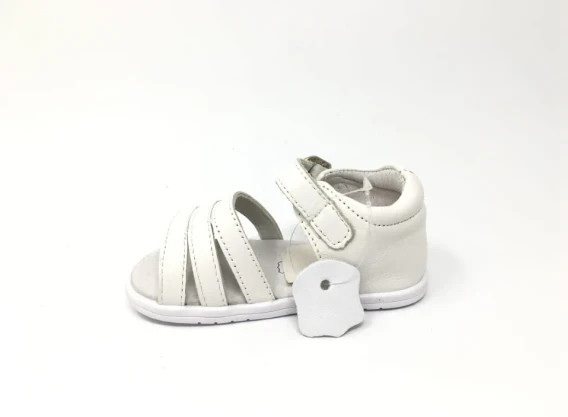 Sandalias blancas de piel para bebé Primeros pasos Cierre ajustable talla 19