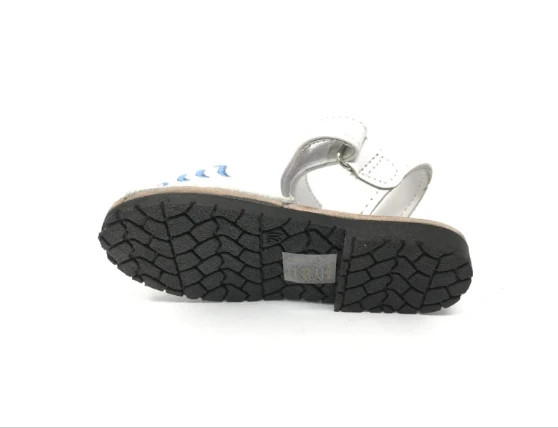 Sandalias menorquinas blancas bordadas verano de bubble kids piel talla 30 – Bubble Kids – taille 30 3