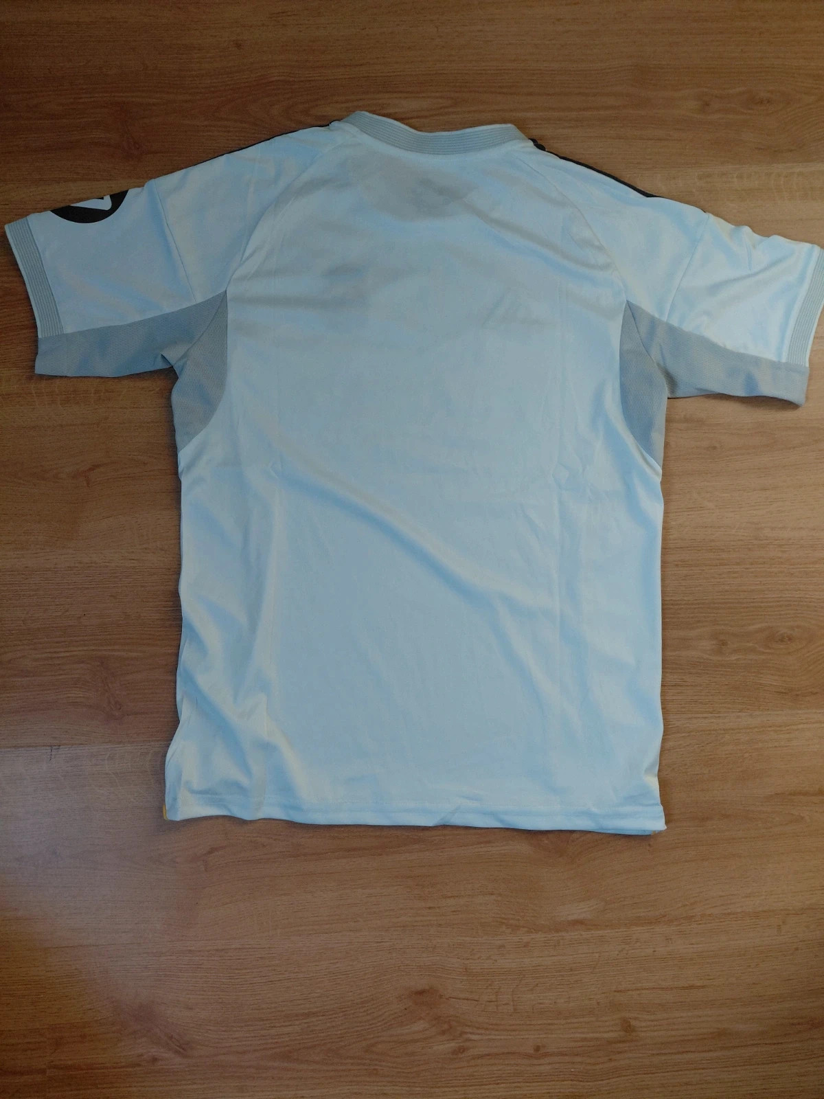 Maillot du Réal Madrid – adidas – taille M 2
