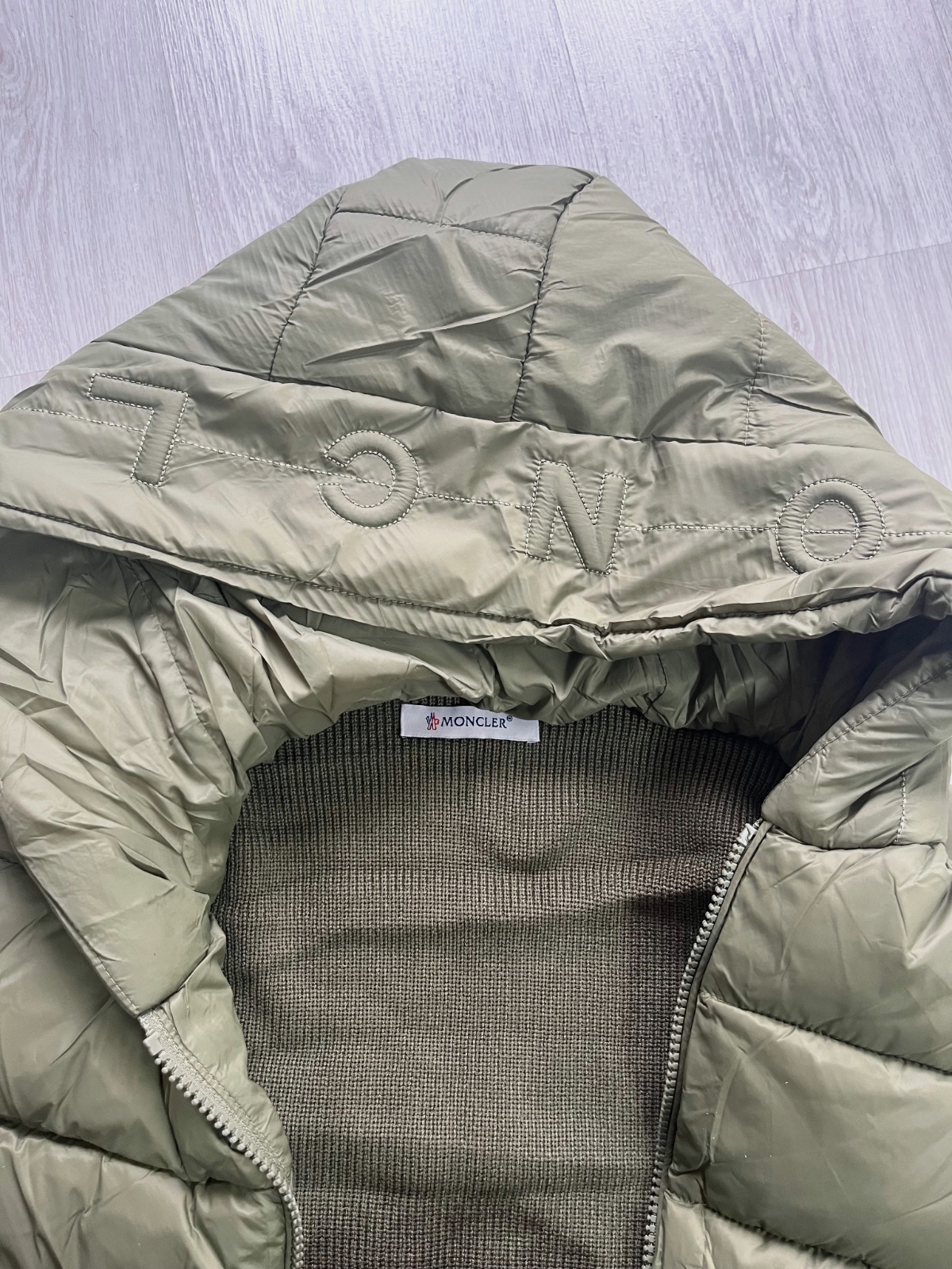 Cardigan moncler neuf avec étiquette taille M  – Moncler – taille M 5