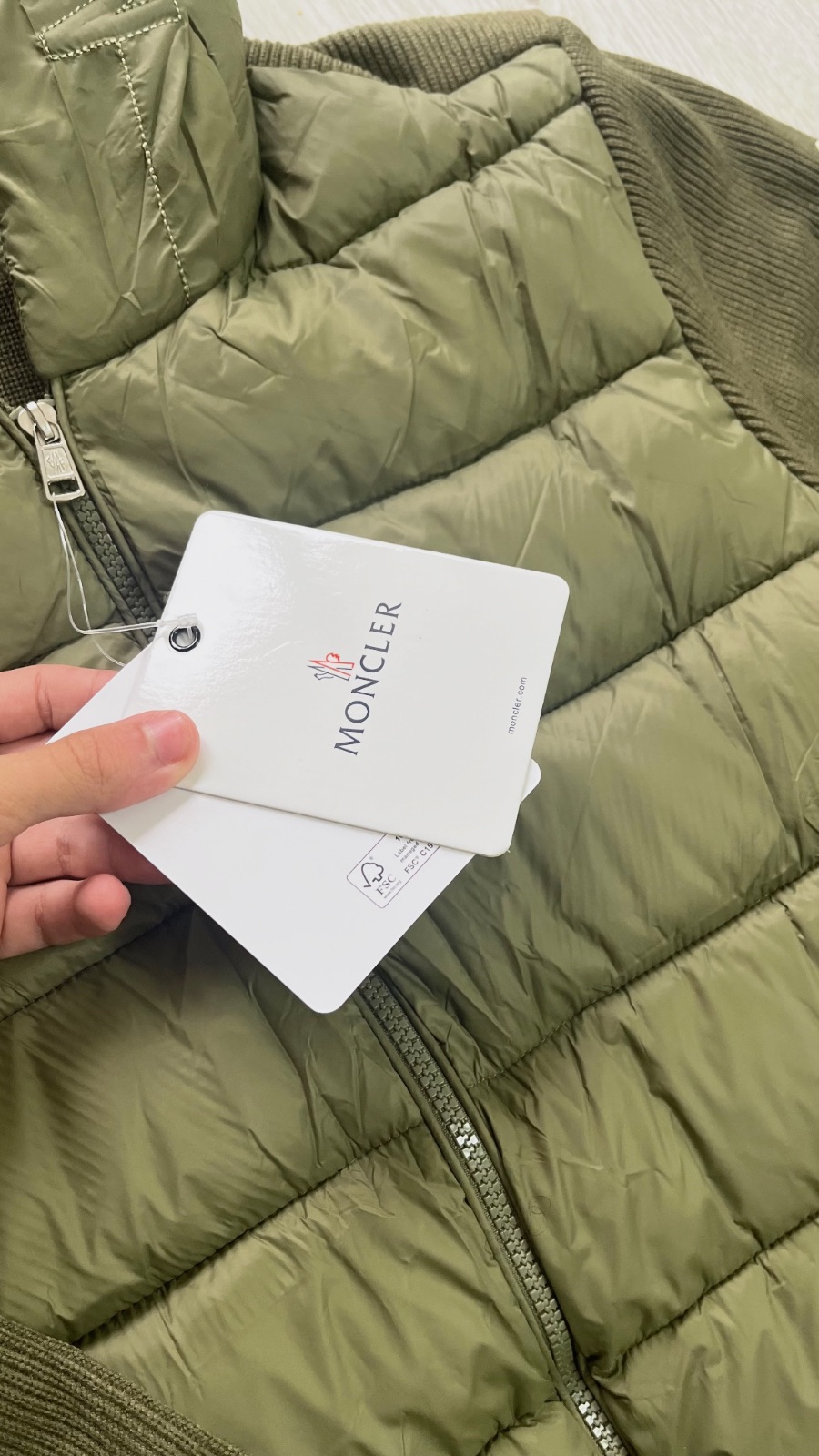 Cardigan moncler neuf avec étiquette taille M  – Moncler – taille M 2