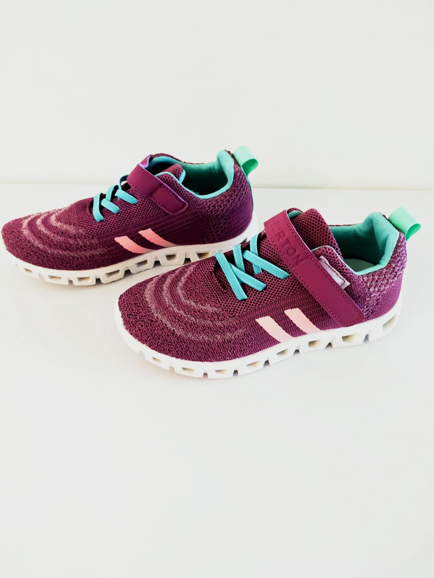 Sneakers Burton of London neuve taille 35