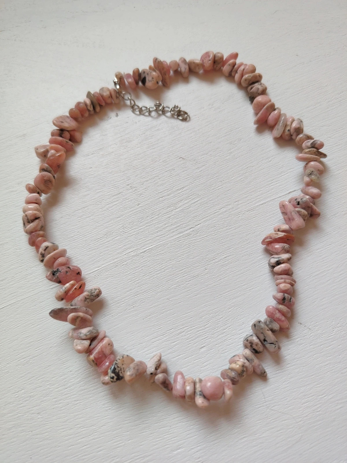 r baroque chips rhodonite naturelle 40cm