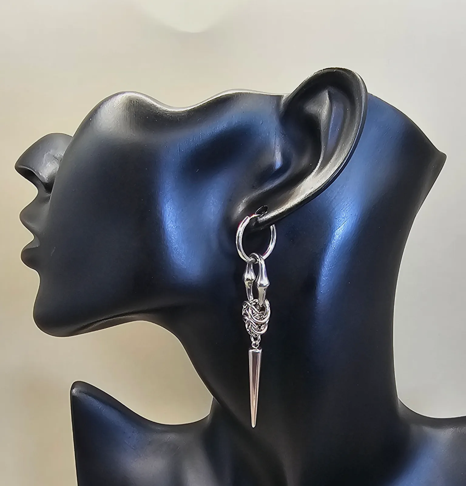 Silver Stainless Steel Earring chainmail-inspired centre Gothic Earring – No brand 6