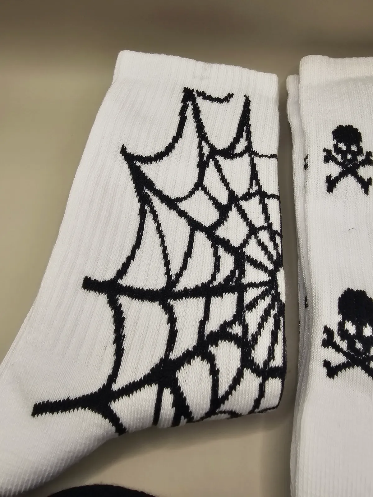 Men's Skull Spider theme Socks Set of 4 – No brand – taille Taille unique 7