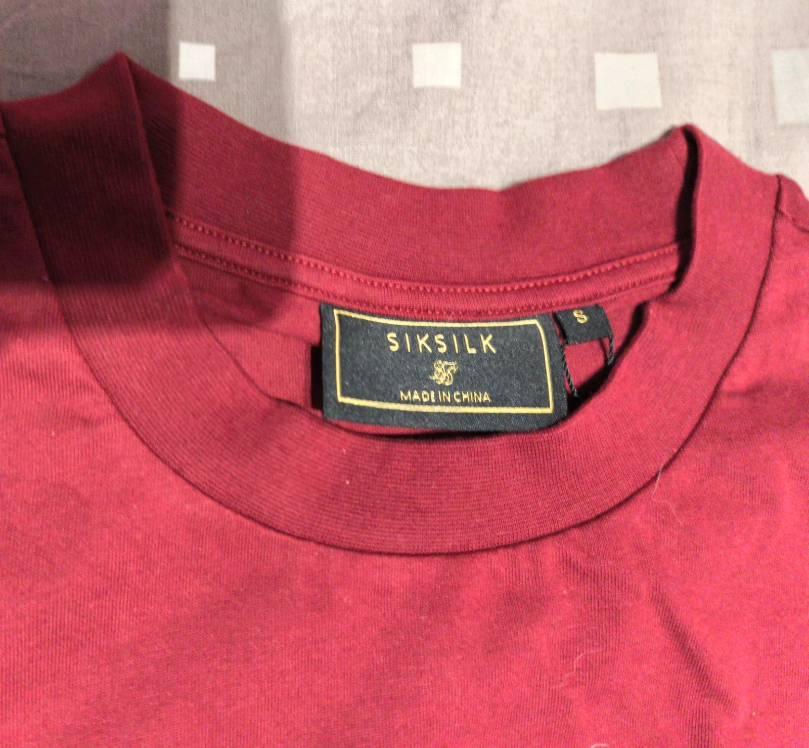 SikSilk Burgundy Graphic T-Shirt – Size S – Siksilk – taille S 2