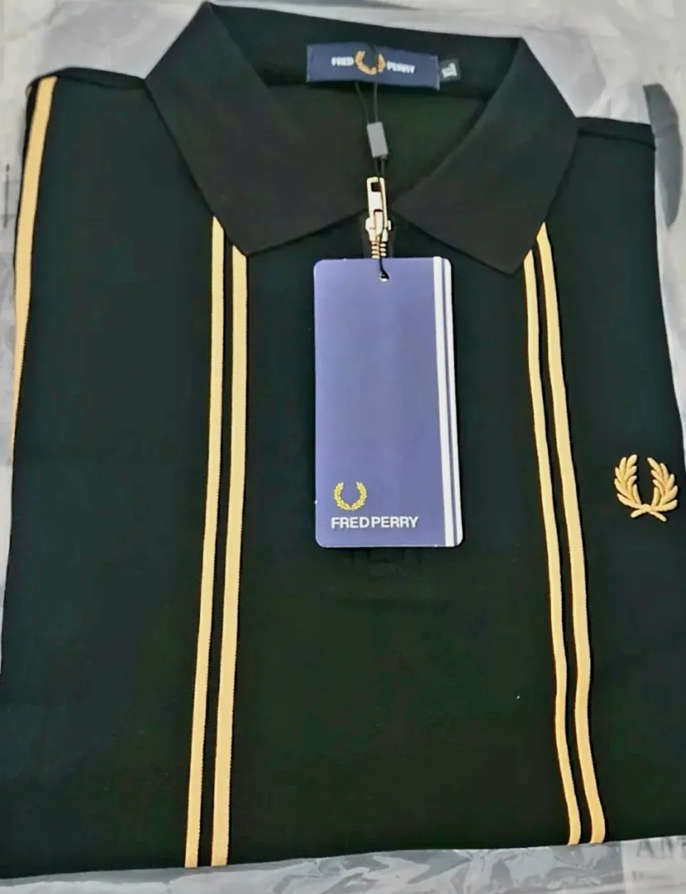 Fred Perry Style Black & Gold Zip Polo Shirt – Size M – Fred perry – taille M 2