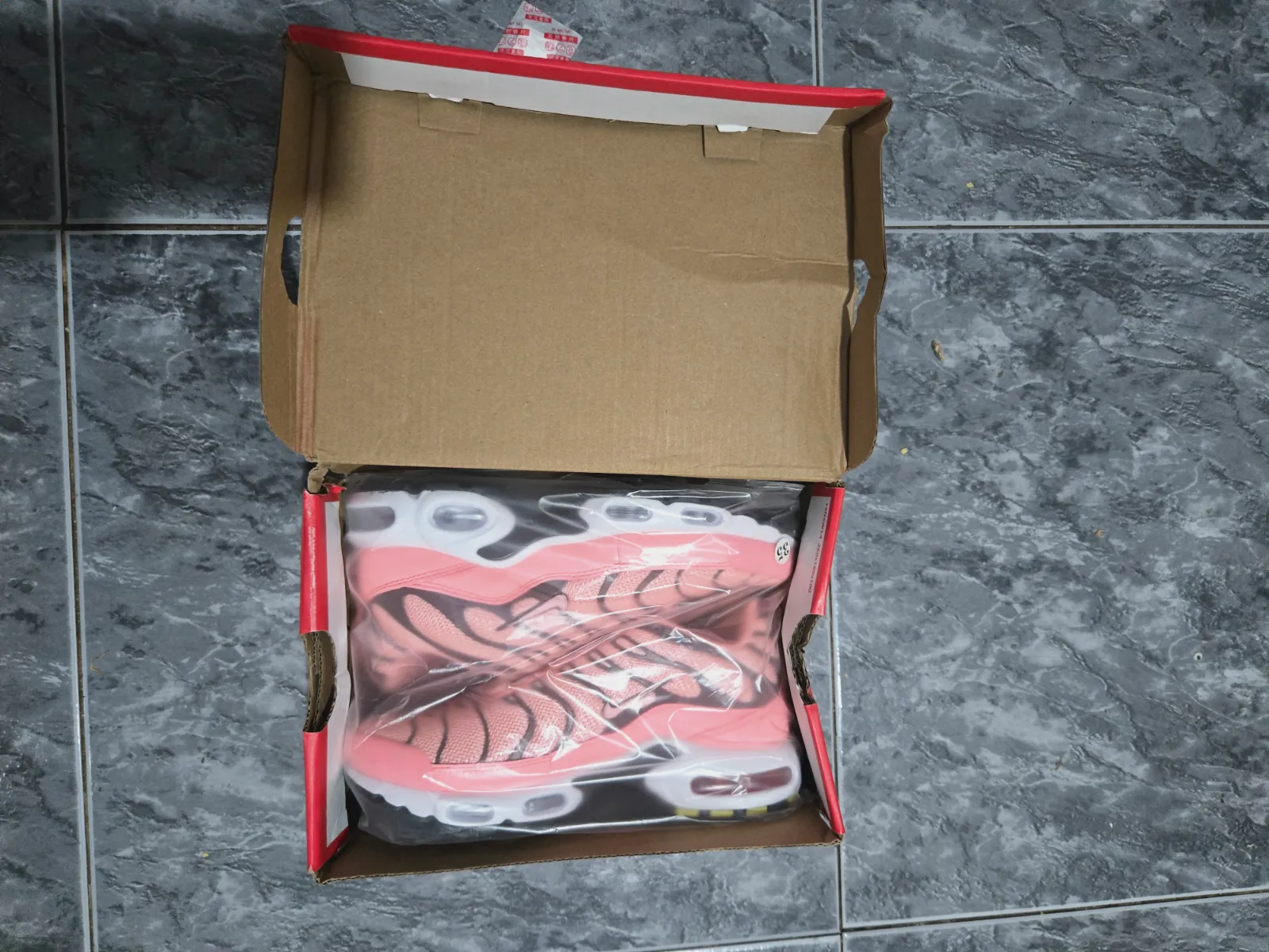 Nike Air Max Plus TN Coral Pink – Size EU 35 – Brand New – Nike – taille EU 35 7